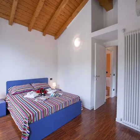 Bellagio Spiaggia بيلاجيو